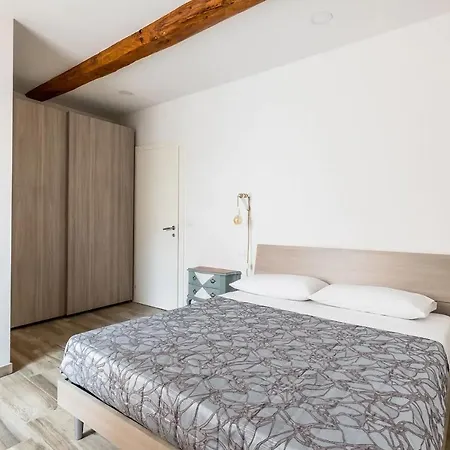 Dapezz Viavai Tourist House Apartment *